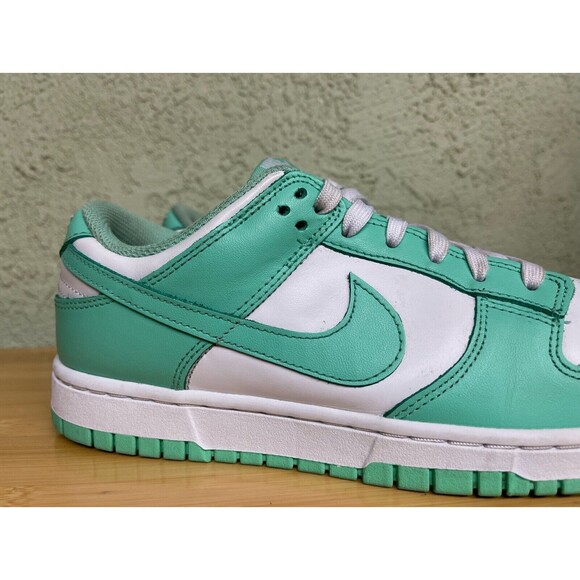 Nike Dunk Low Green Glow Women’s Size 10 DD1503-105 10W‎ / Men’s 8.5 main image 8
